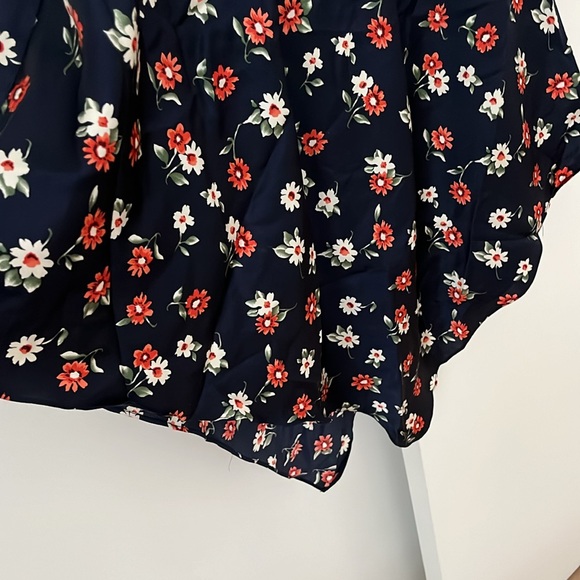 Silky Floral - Milly - Picture 5 of 11